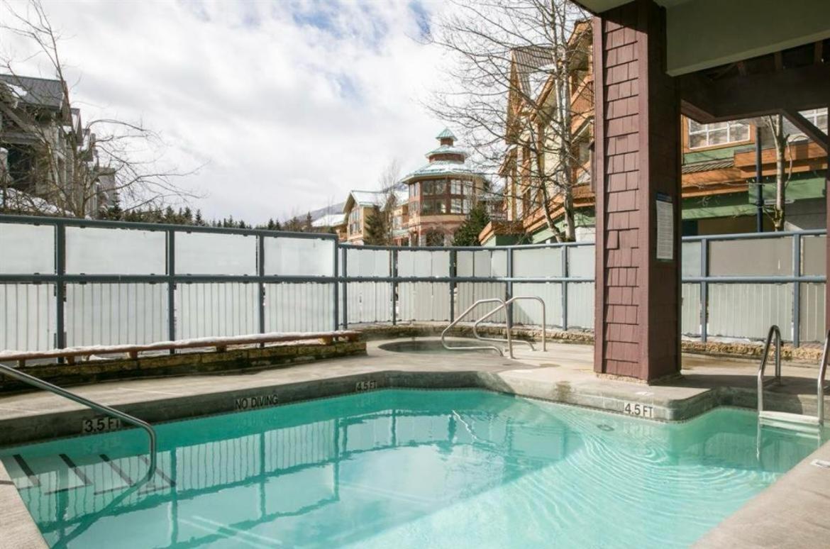 Tyndalstone Lodge 3 Bedroom In The Heart Of Village North Уислър Екстериор снимка