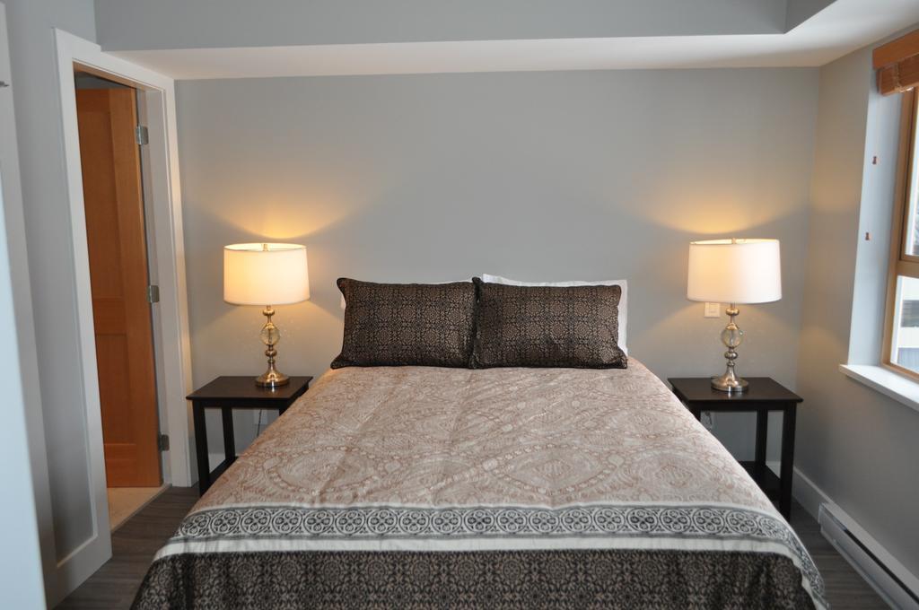 Tyndalstone Lodge 3 Bedroom In The Heart Of Village North Уислър Екстериор снимка