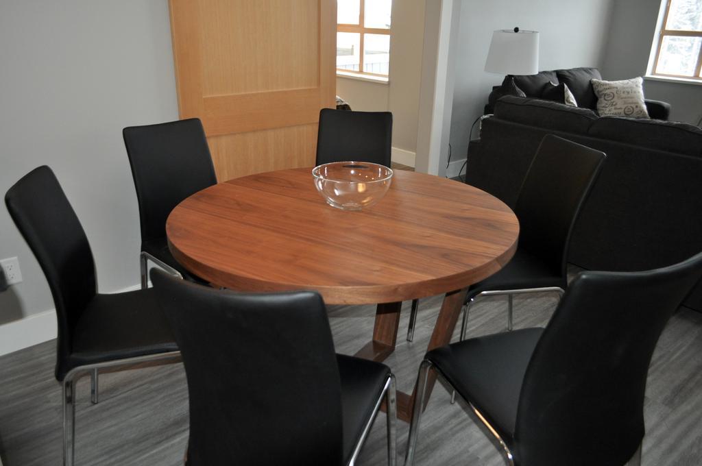 Tyndalstone Lodge 3 Bedroom In The Heart Of Village North Уислър Екстериор снимка